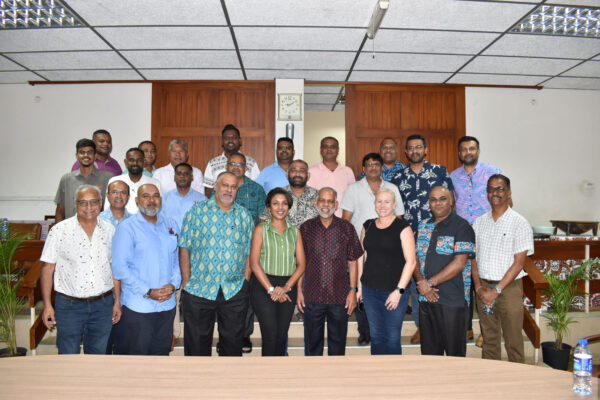 Hon. Agni Deo Singh, Minister for Employment, Productivity and Industrial Relations, met with Employers and the Lautoka Chamber of Commerce to discuss key issues.